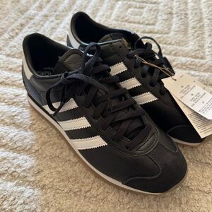 NEW Adidas Country Japan sneakers - size UK 4.5